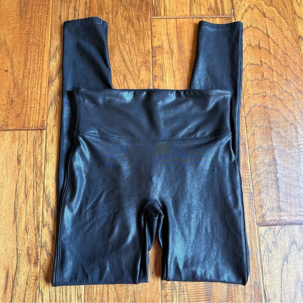 Spanx Women's Black Faux Leather Ankle Leggings - Picture 5 of 9